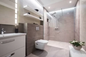 Como decorar un cuarto de bano pequeno y alargado
